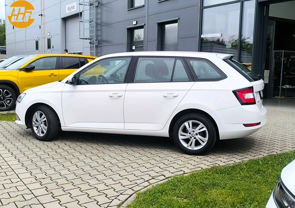 Skoda Fabia cena 43500 przebieg: 111385, rok produkcji 2021 z Lubycza Królewska małe 172